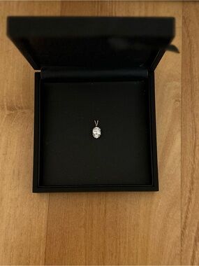 14K Yellow Gold Vintage Oval Clear Stone Pendant - Unbranded